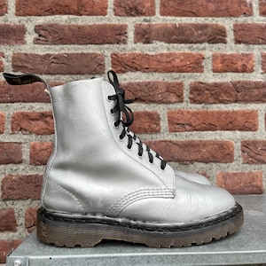 Dr. Martens 1460 MIE Plateado - Hecho en Inglaterra - Suela Commando - Años 90 - Talla UK 4/Eu 37