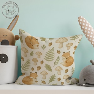 Cojín cuadrado de zorro del bosque para guardería, estilo cottagecore, con diseño de bosque, en tonos tierra, para habitación infantil, con un zorro adorable y caprichoso.
