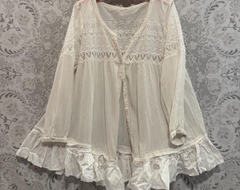 Top/Chaqueta boho blanca XL con volantes - Top shabby chic de encaje con forma de campana - Túnica artística de corte holgado - Raggandbone Shop