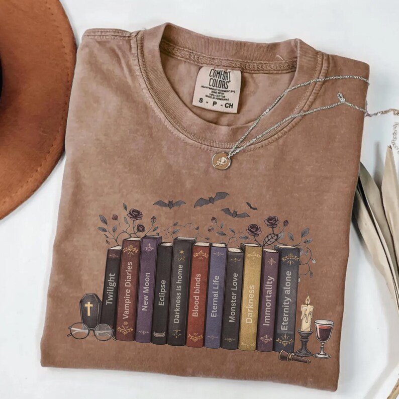 Retro Vampire Shirt, Twilight Fans Tee, Vampires Wolves Romance Shirt, Vintage Book Movie TShirt image 2