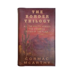 Die Border Trilogy von Cormac McCarthy - Mit Leder bezogen, Holz Hardcover Buch, personalisiertes Geschenk in limitierter Auflage