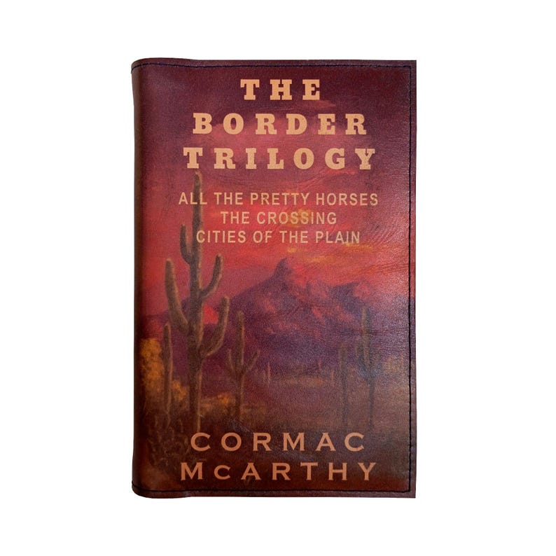 Trylogia Border autorstwa Cormaca McCarthy'ego - Książka w skórzanej oprawie, twarda oprawa z drewna, spersonalizowany prezent w limitowanej edycji zdjęcie 1