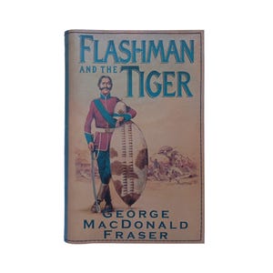 Flashman and the Tiger door George MacDonald Fraser - met leer bedekt, houten boek met harde kaft, gepersonaliseerd limited edition-cadeau