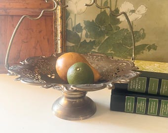 Vintage Brass "Cake Basket", Handled Footed Centerpiece Bowl, Candy Dish, Fall Fruit Bowl, Florentine Decor, Brass Wedding Decor