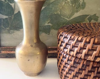 Vintage Classic Brass Bud Vase, Chinoiserie Chic Decor, Simple Vase, Brass Vessel, Hong Kong Solid Flower Vase