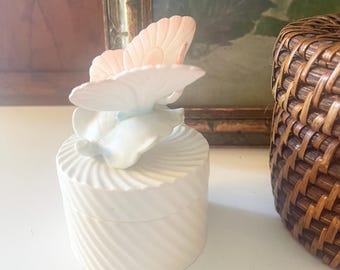 HOLIDAY DECOR & GIFTS