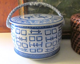 Vintage Frida and Nada, Chinoiserie Lidded Tin, West Germany, Blue Handled Round Box