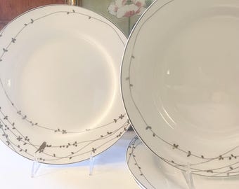 Vintage Set of Six Ciroa "Oiseau" Bird and Vine Dinner Plates, Platinum Design, Holiday China