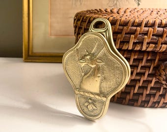 Vintage "Randolph" Williamsburg Restoration Brass Antelope Desk Letter or Paper Clip, Virginia Metalcrafters