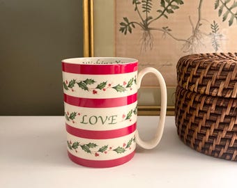 HOLIDAY DECOR & GIFTS
