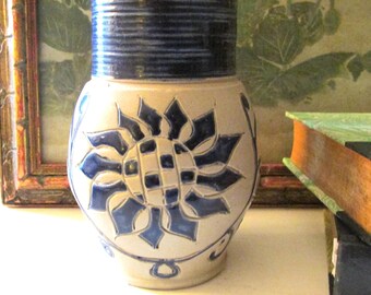 Vintage Williamsburg Restoration Pottery Vase, Salt Glaze Sunflower Vase, Farmhouse Chic, French Country Decor