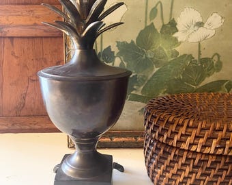 Vintage Classic Brass Pineapple Urn, Chinoiserie Chic Decor, Darken Patina, Williamsburg Decor