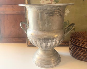 VINTAGE SILVER DECOR
