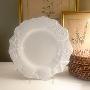 Mud Pie Sanibel Dinner Plate, Embossed Shell Starfish Nautical Decor