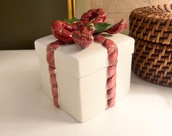 Vintage Fitz and Floyd Trinket Box, Christmas Hollyberry Holiday Ceramic Gift Box
