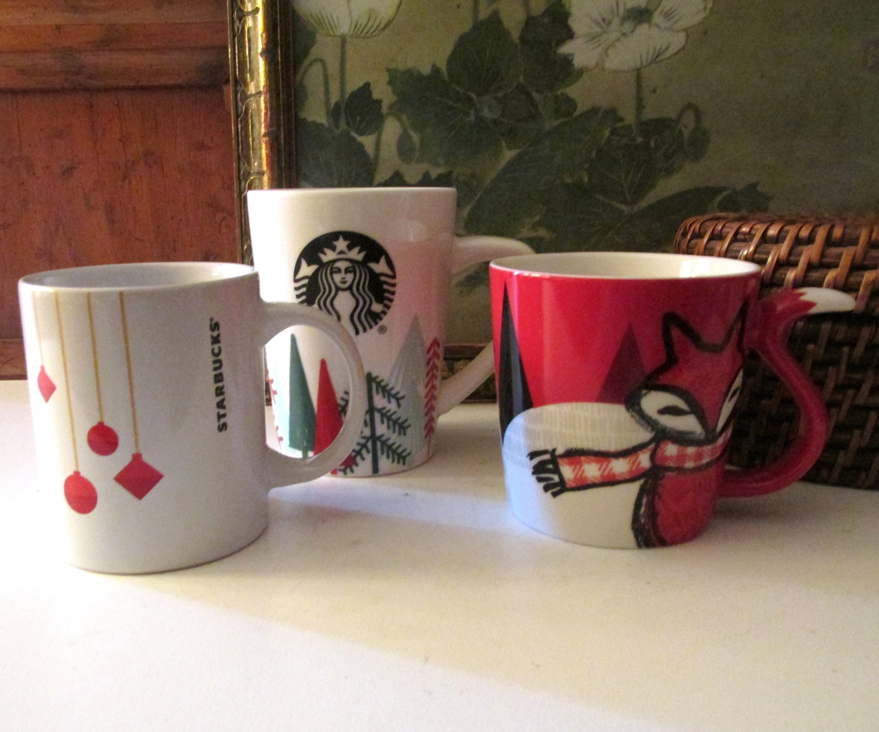 Starbucks Coffee Kids Travel Mug Christmas Theme Print 8oz Cup