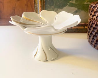 Vintage Jewelry or Trinket Stand, Ardalt Lenwile Japan, Chinoiserie Chic Lotus White and Gold Porcelain Pedestal Dish, Cupcake Holder