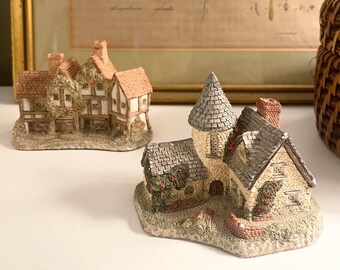 Two David Winter England 1985 Figurines, Mini Pottery House, Hand Made , Cottage Core,