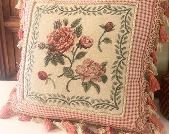 PILLOWS & TEXTILES