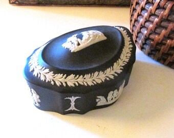 Vintage Wedgwood Black Jasperware Trinket Box, Cherub Motif, Holiday Christmas Gift