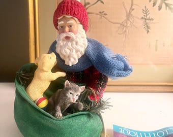 HOLIDAY DECOR & GIFTS