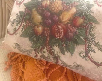 Williamsburg "The Royal Orchard Holiday Collection" Pillow, NOS 14" x 18" Pillow, Kate McRostie