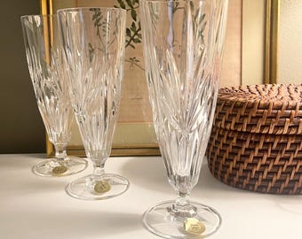 GLASSWARE/BAR