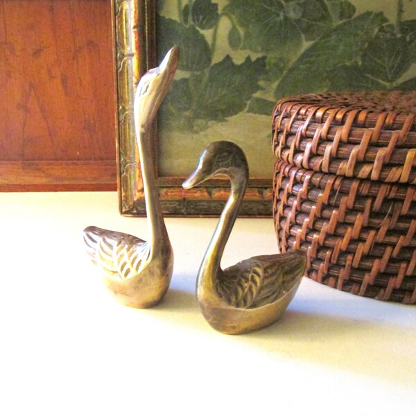 Vintage Pair of Small Brass Swans, Boho Brass, Vintage Brass Gift, Wedding Brass Mini Swans