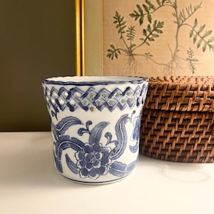 Chinese Blue and White Flower Pot, Chinoiserie Chic, Cobalt Blue Small Jardiniere
