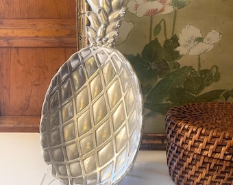 Vintage Wilton Armetale "Pineapple" Aluminum Serving Tray, Cocktail Tray, Hollywood Regency Bar Tray, Aluminum Decor, Palm Beach Chic Decor