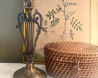 Vintage Century Distinctive Gift, Harp Shaped Metal Candle Holders