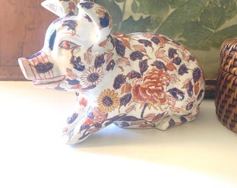 Vintage Chinoiserie Pig Figurine, Ceramic Oriental Decor, Imari Style Pig, Oriental Pig Figurine