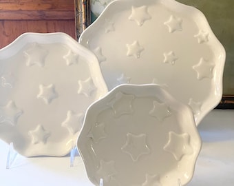 Vintage Princess House Embossed Stars Trays, Set of Three Holiday Round Platters, White