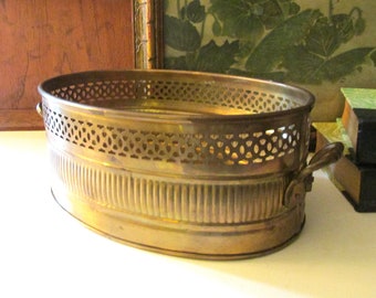 Vintage Oval Brass Cachepot, Grandmillennial Planter, Traditonal Decor, Brass Decor, Jardinière