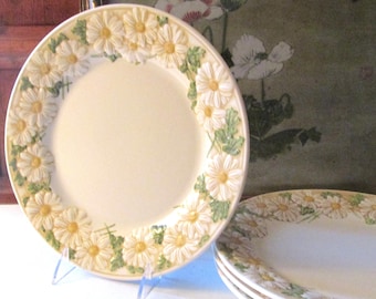 Vintage "Sculptured Daisy" Poppy Trail Dinner Plates, Metlox, USA Made, Easter Dining, Grandmillennial Decor
