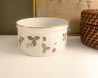 TABLETOP/KITCHEN