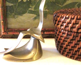 Vintage Mod Brass Seagull Paperweight, Bird Figurine, Coastal Beach Home Decor, Bookcase Decor