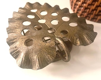 Vintage Dazey Lily Pad Leaf Flower Frog Holder, Gift For Gardner, Flower Arrangment