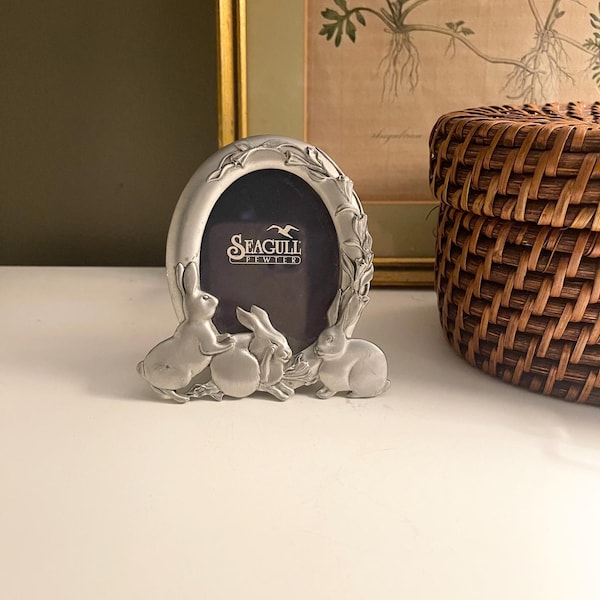 Vintage Seagull Pewter Rabbit Photo Frame, Oval Nursery Decor (4"H x 4"L)