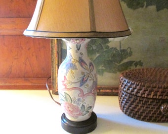 Vintage Oriental Accent Lamp, Chinoiserie Chic Decor, Small Table Lamp, Chinoiserie Macau