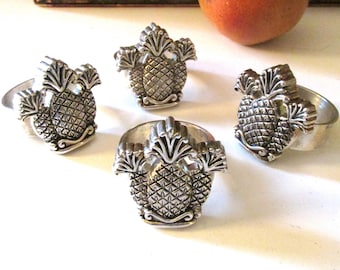 Set of Four Godinger Silver Plated "Pineapple" Napkin Rings, Traditional Decor, Williamsburg Decor