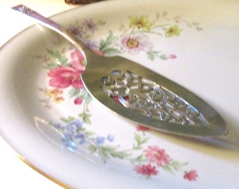 VINTAGE SILVER DECOR