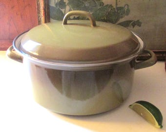 Vintage Italian Enamel Stock Pot, Green Enamel Soup Pot, Dutch Oven, Avocado Green Retro Oven Ware