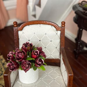 Miniature Flowers, Dollhouse Flowers, Dollhouse Accessories  Miniature Decorations, Dollhouse Roses. scale 1:12