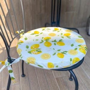 Lemon Pattern Round Seat Cushion, Citrus Outdoor Chair Pad with Ties, Garden Patio Cushions