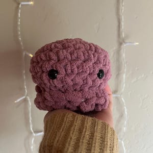 Plush Crochet Octopus – Soft Handmade Amigurumi, Cute Ocean Animal Toy, Kawaii Decor