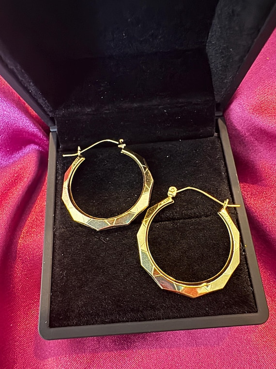 Vintage 14k - 1” Geometric Hollow Hoop Earrings