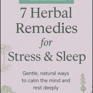 Peut inclure: Image publicitaire pour Arkana & Botanica, avec le texte "7 Remèdes à base de plantes pour le stress et le sommeil". L'image a un fond rose clair, des illustrations botaniques et une bannière verte avec le logo de l'entreprise.