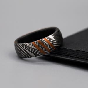 Handmade Simple Damascus Steel Ring Whiskey Barrel Black Wood Inlay Ring with Copper lines Unique Men Engagement Ring Wood Wedding Band Gift
