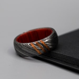 HandForged Simple Damascus Steel Ring Wood Inner Whiskey Barrel Ring with Copper line Unique Wood Wedding Band Engagement Ring Gift for him